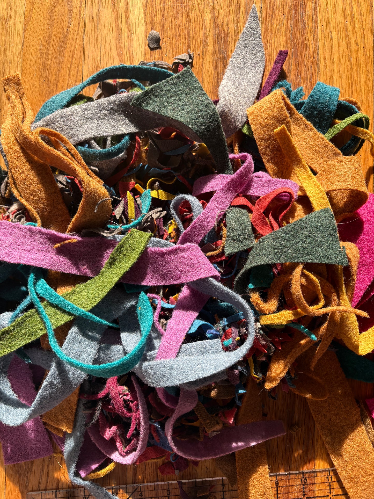 wool strips and shreds for filling